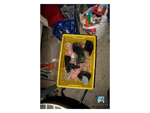 Inhoud van de kelder - afbeelding 15 van  27