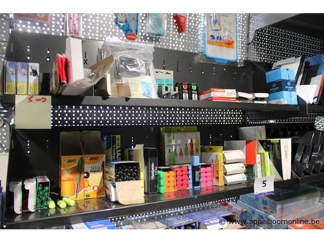 Inhoud van de stelling wo. markeerstiften, schriftjes, kaften - afbeelding 3 van  5