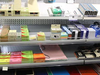 Inhoud van de stelling wo. post its, schriften, markeerstiften enz - afbeelding 3 van  3