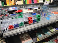 Inhoud van de vitrinekast wo. vulpennen - afbeelding 4 van  6