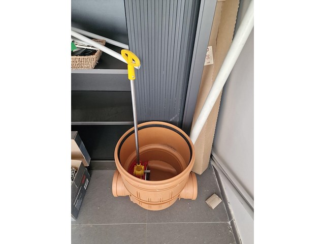 Inhoud van het rek en de kasten - afbeelding 12 van  19