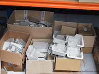 Inhoud van het rek lot diverse installatiematerialen, obo, walraven, teh92, khrq22m64t8 - afbeelding 4 van  9