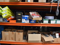 Inhoud van het rek lot diverse installatiematerialen, obo, walraven, teh92, khrq22m64t8 - afbeelding 5 van  9