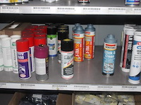 Inhoud van het rek wo. chemische producten en spuitbussen - afbeelding 5 van  5