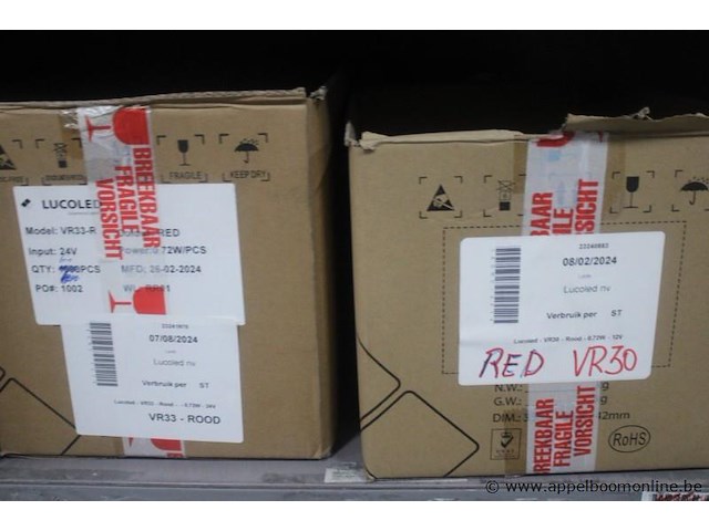 Inhoud van het rek wo divers verlichtingsmateriaal - afbeelding 4 van  6