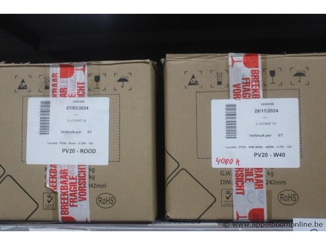 Inhoud van het rek wo divers verlichtingsmateriaal - afbeelding 6 van  6