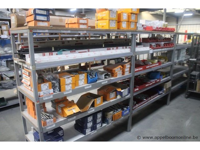 Inhoud van het rek wo. diverse bevestigingsmaterialen wo. pgb fasteners - afbeelding 1 van  6