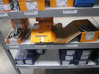 Inhoud van het rek wo. diverse bevestigingsmaterialen wo. pgb fasteners - afbeelding 2 van  6