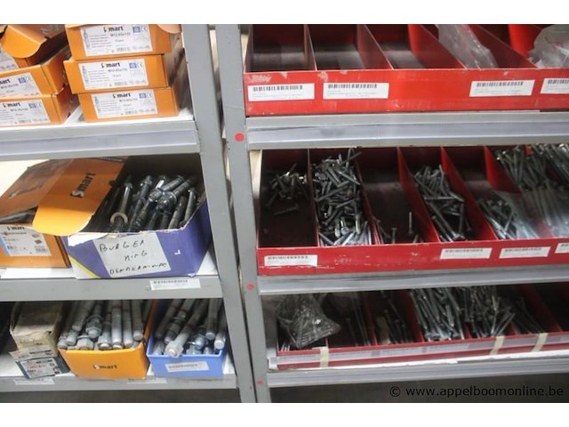 Inhoud van het rek wo. diverse bevestigingsmaterialen wo. pgb fasteners - afbeelding 3 van  6