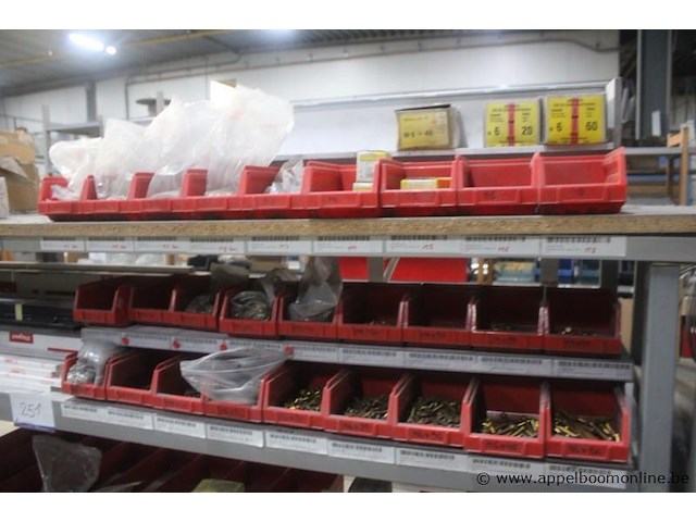 Inhoud van het rek wo. diverse bevestigingsmaterialen wo. pgb fasteners - afbeelding 5 van  6