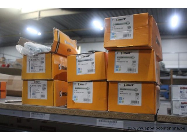 Inhoud van het rek wo. diverse bevestigingsmaterialen wo. pgb fasteners - afbeelding 6 van  6