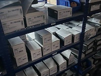 Inhoud van het rek wo. diverse elektriciteitsmaterialen - afbeelding 4 van  5