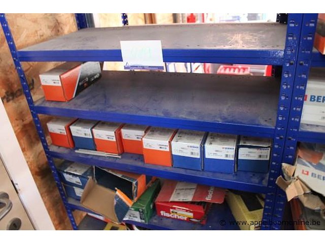 Inhoud van het rek wo. diverse schroeven - afbeelding 3 van  3