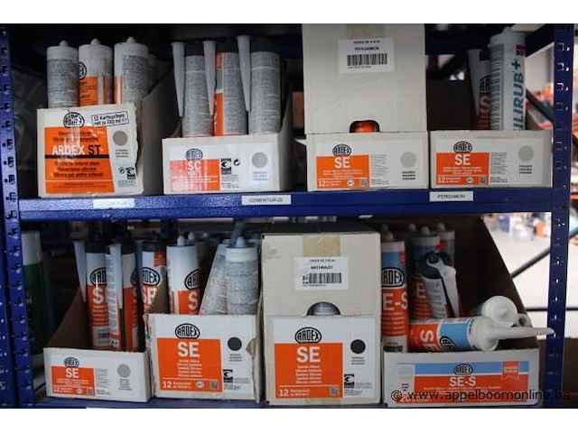 Inhoud van het rek wo diverse siliconen, elektriciteitskabels - afbeelding 5 van  6