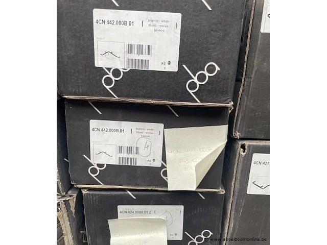 Inhoud van het rek wo. douchegrepen, badgrepen, enz - afbeelding 3 van  6