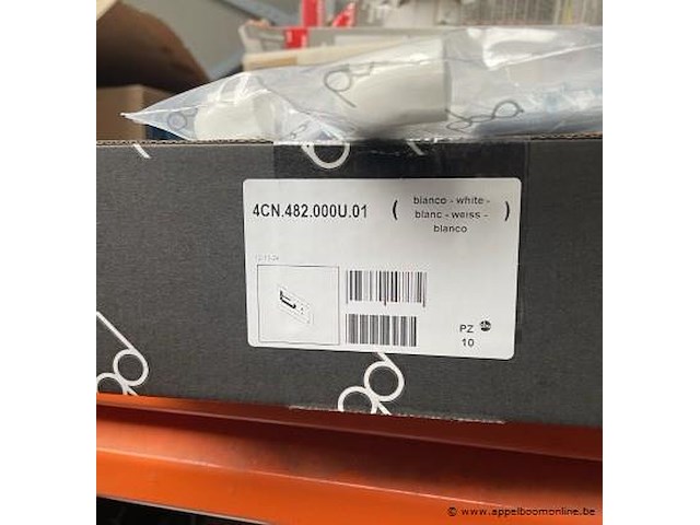 Inhoud van het rek wo. douchegrepen, badgrepen, enz - afbeelding 3 van  4