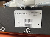 Inhoud van het rek wo. douchegrepen, badgrepen, enz - afbeelding 3 van  4