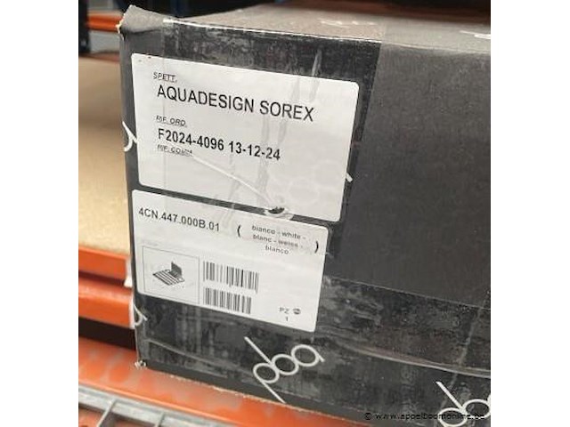 Inhoud van het rek wo. douchegrepen enz. - afbeelding 4 van  4