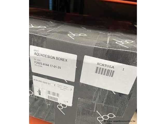 Inhoud van het rek wo. douchegrepen, toiletborstel, enz - afbeelding 5 van  5