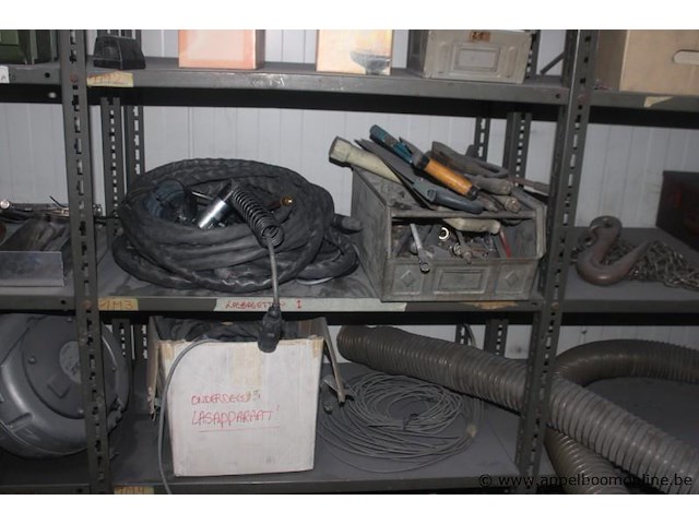 Inhoud van het rek wo. partij werkplaatsmateriaal en gereedschap - afbeelding 2 van  6