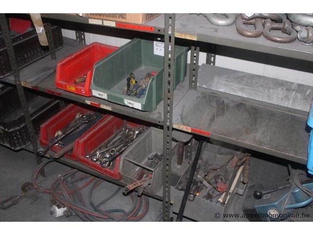 Inhoud van het rek wo. partij werkplaatsmateriaal en gereedschap - afbeelding 4 van  6