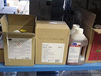 Inhoud van het rek wo. schoonmaakmiddelen - afbeelding 3 van  4