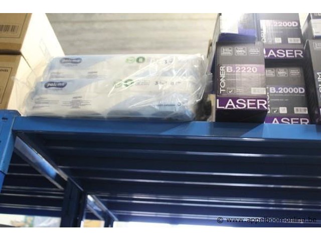 Inhoud van het rek wo. schoonmaakmiddelen - afbeelding 4 van  4