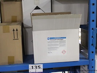 Inhoud van het rek wo. schoonmaakmiddelen - afbeelding 1 van  3