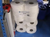 Inhoud van het rek wo. schoonmaakmiddelen - afbeelding 2 van  3