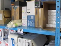 Inhoud van het rek wo. schoonmaakmiddelen - afbeelding 1 van  4