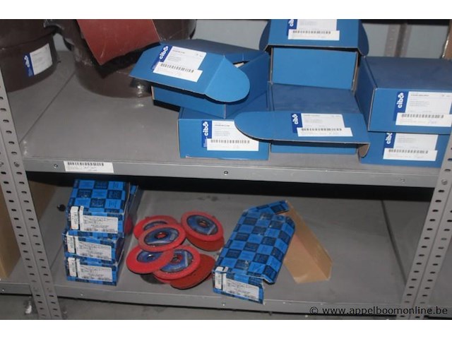 Inhoud van het rek wo. slijp- en schuurmaterialen, tapes cibo, 3m - afbeelding 2 van  5