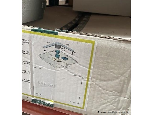 Inhoud van rek wo. diverse sifons, aflopen - afbeelding 3 van  7