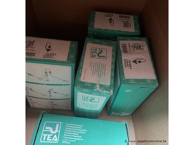 Inhoud van rek wo. diverse sifons, crepin - afbeelding 5 van  6