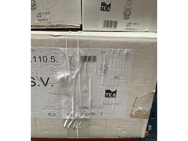 Inhoud van rek wo. diverse sifons - afbeelding 3 van  6