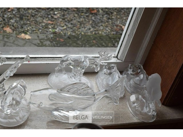 Inhoud vensterbank partij div glaswerk - afbeelding 4 van  4