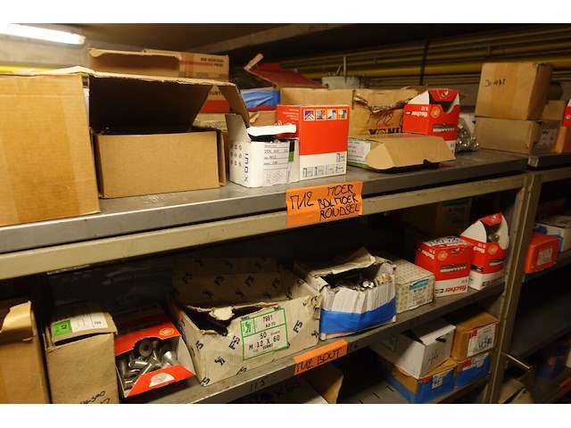 Inhoud verdiep magazijn - afbeelding 6 van  20