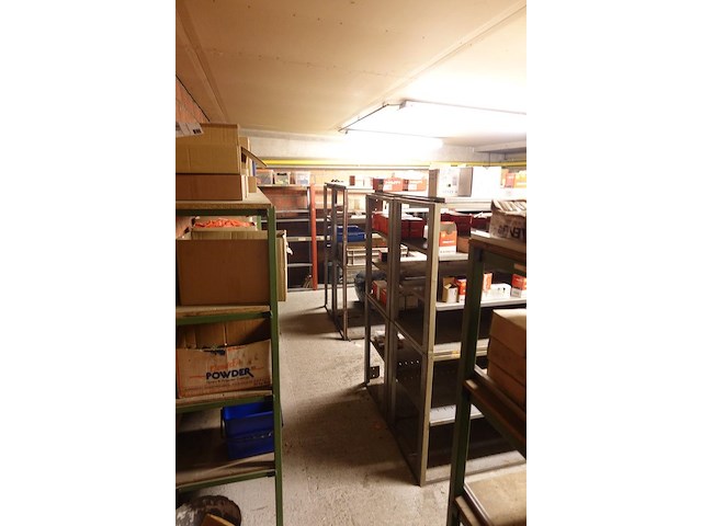 Inhoud verdiep magazijn - afbeelding 11 van  20