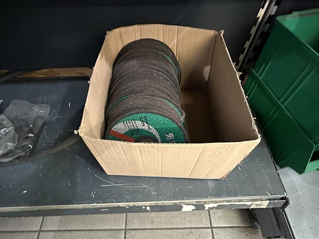 Inhoud volledig rek - afbeelding 7 van  9