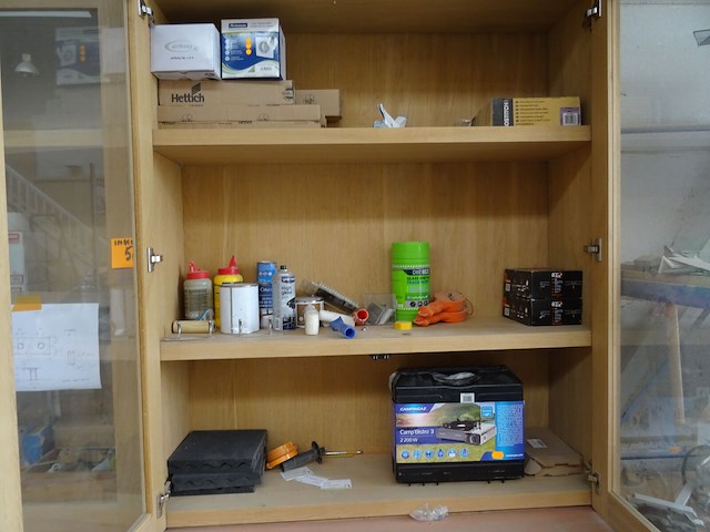 Inhoud werkbank en inhoud kast - afbeelding 1 van  11