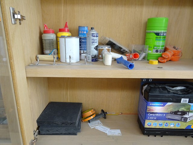 Inhoud werkbank en inhoud kast - afbeelding 5 van  11
