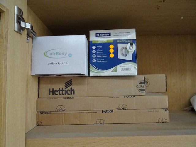 Inhoud werkbank en inhoud kast - afbeelding 6 van  11