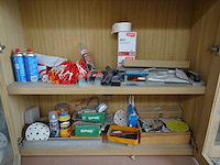 Inhoud werkbank en inhoud kast - afbeelding 7 van  11