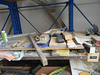 Inhoud werkbank en inhoud kast - afbeelding 9 van  11