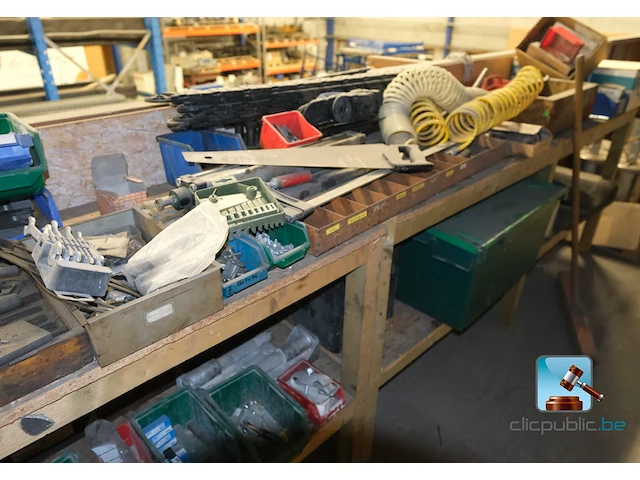 Inhoud werkbank - afbeelding 1 van  21