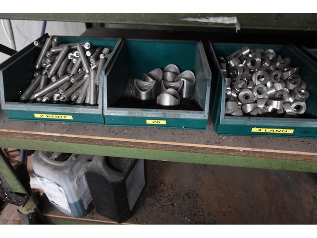 Inhoud werkbanken - afbeelding 10 van  13