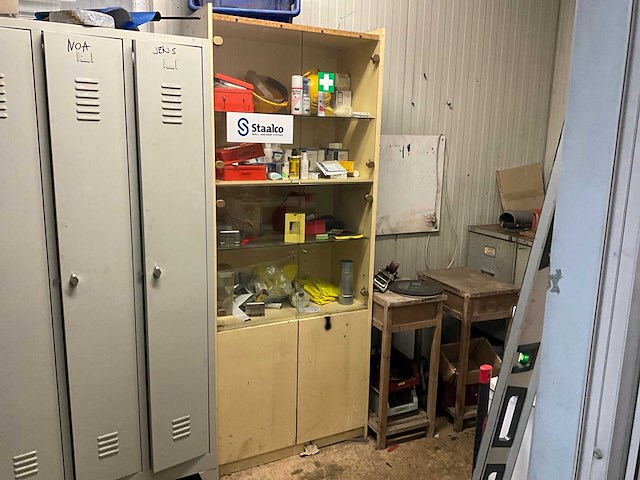 Inhoud werkplaats bureel - afbeelding 1 van  4