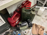 Inhoud werkplaats links - afbeelding 7 van  9