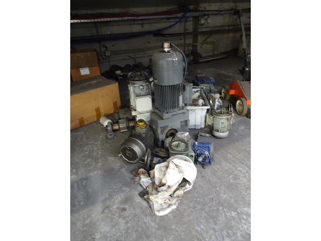 Inhoud zolder - afbeelding 16 van  21