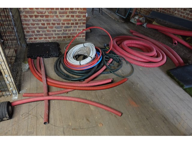 Inhoud zolder - afbeelding 4 van  4