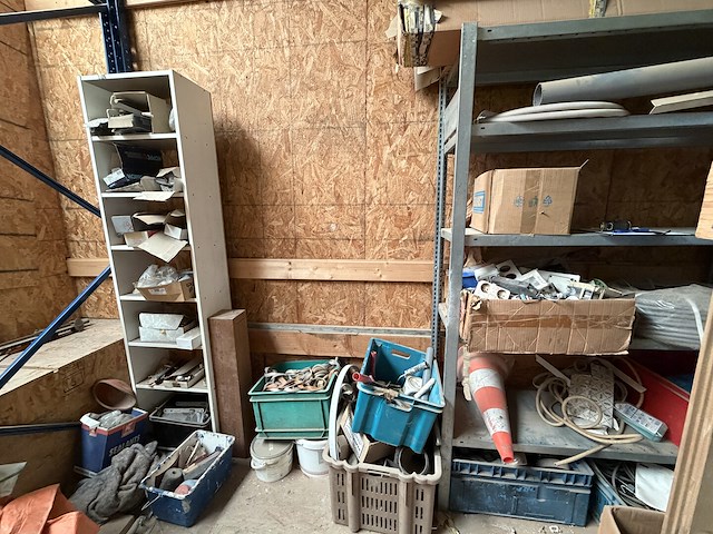 Inhoud zolderverdieping - afbeelding 2 van  7